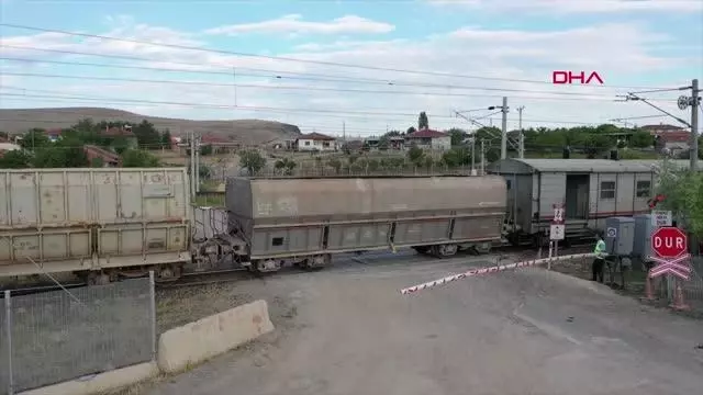 Son dakika haber... Hemzemin geçitlerdeki kazalar yüzde 91 azaldı Son dakika haber... Hemzemin geçitlerdeki kazalar yüzde 91 azaldı