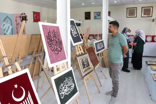 Hizan'da Halk Eğitim Merkezi'nin 116 kursunda bin 947 kursiyer eğitim gördü Hizan'da Halk Eğitim Merkezi'nin 116 kursunda bin 947 kursiyer eğitim gördü