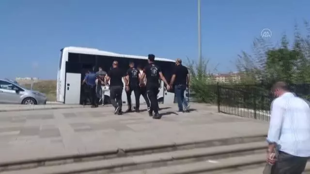 Son dakika... İki grup arasında silahlı kavga Son dakika... İki grup arasında silahlı kavga