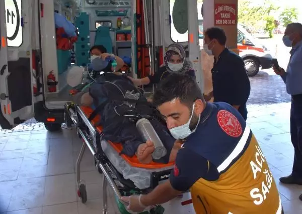 Son dakika haberleri: İNŞAATTAN DÜŞEN İŞÇİ, AMBULANS HELİKOPTERLE SEVK EDİLDİ Son dakika haberleri: İNŞAATTAN DÜŞEN İŞÇİ, AMBULANS HELİKOPTERLE SEVK EDİLDİ