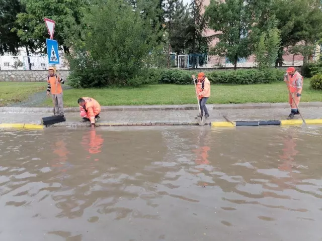Sağanak etkili oldu Sağanak etkili oldu