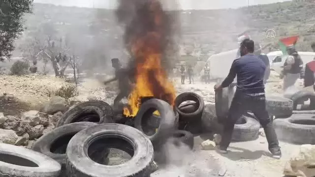 İsrail askerlerinin Batı Şeria'daki gösterilere müdahalesinde bir Filistinli hayatını kaybetti İsrail askerlerinin Batı Şeria'daki gösterilere müdahalesinde bir Filistinli hayatını kaybetti