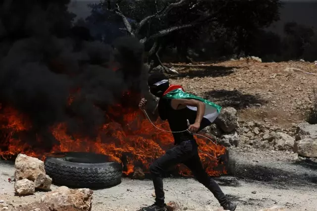 'İsrail güçlerinin Nablus'taki protestolara müdahalesinde 1 Filistinli öldü, 110 Filistinli yaralandı' 'İsrail güçlerinin Nablus'taki protestolara müdahalesinde 1 Filistinli öldü, 110 Filistinli yaralandı'
