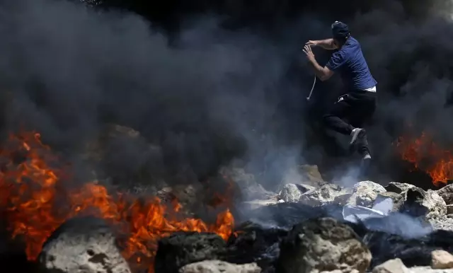'İsrail güçlerinin Nablus'taki protestolara müdahalesinde 1 Filistinli öldü, 110 Filistinli yaralandı' 'İsrail güçlerinin Nablus'taki protestolara müdahalesinde 1 Filistinli öldü, 110 Filistinli yaralandı'