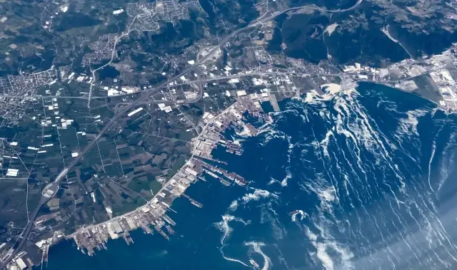(DRONE) Müsilaj temizleme çalışmaları devam ediyor (DRONE) Müsilaj temizleme çalışmaları devam ediyor