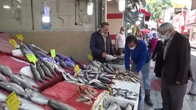 İstavrit, mezgit ve barbun tezgahlardaki yerini aldı İstavrit, mezgit ve barbun tezgahlardaki yerini aldı