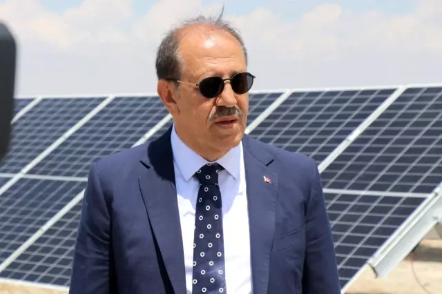 Kalyon Holding Yönetim Kurulu Başkanı Kalyoncu: 'Santral tamamlandığında Avrupa'nın en büyük, dünyanın ise en büyük 5 güneş enerjisi santralinden... Kalyon Holding Yönetim Kurulu Başkanı Kalyoncu: 'Santral tamamlandığında Avrupa'nın en büyük, dünyanın ise en büyük 5 güneş enerjisi santralinden...