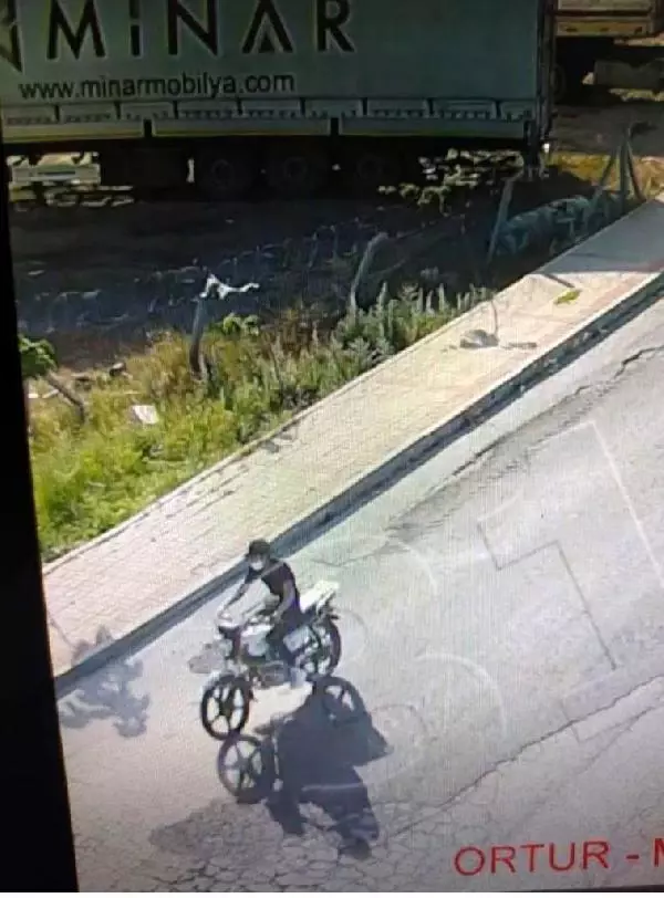 Kameradan belirlenip yakalanan motosiklet hırsızı tutuklandı Kameradan belirlenip yakalanan motosiklet hırsızı tutuklandı