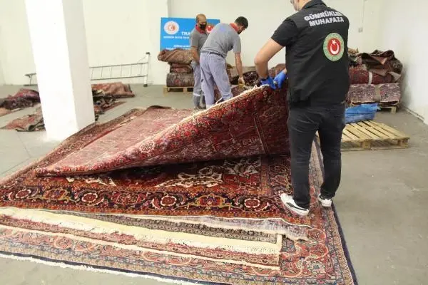 KAPIKULE'DE TIR'DA 16 TON ASİT ANHİDRİT ELE GEÇİRİLDİ KAPIKULE'DE TIR'DA 16 TON ASİT ANHİDRİT ELE GEÇİRİLDİ