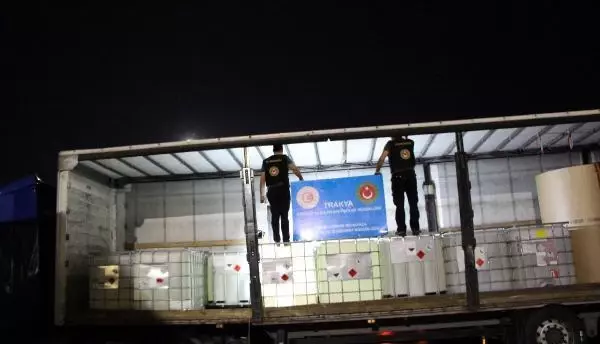 KAPIKULE'DE TIR'DA 16 TON ASİT ANHİDRİT ELE GEÇİRİLDİ KAPIKULE'DE TIR'DA 16 TON ASİT ANHİDRİT ELE GEÇİRİLDİ