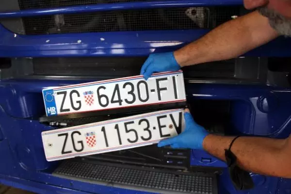 KAPIKULE'DE TIR'DA 16 TON ASİT ANHİDRİT ELE GEÇİRİLDİ KAPIKULE'DE TIR'DA 16 TON ASİT ANHİDRİT ELE GEÇİRİLDİ
