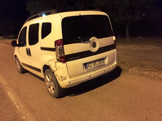 Karşı şeride geçen otomobil devrilmekten son anda kurtuldu Karşı şeride geçen otomobil devrilmekten son anda kurtuldu