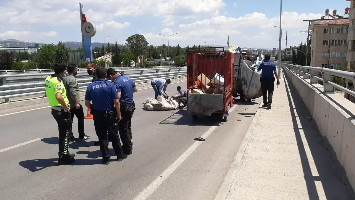 Kavga eden yabancı uyruklu 3 hurdacı tutuklandı 1 kavga eden yabanci uyruklu 3 hurdaci tutuklan 14195301 amp