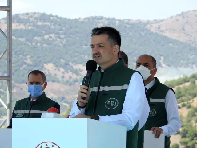 Kilis'in 2050 yılına kadarki su ihtiyacını sağlayacak olan baraj hizmete açıldı Kilis'in 2050 yılına kadarki su ihtiyacını sağlayacak olan baraj hizmete açıldı