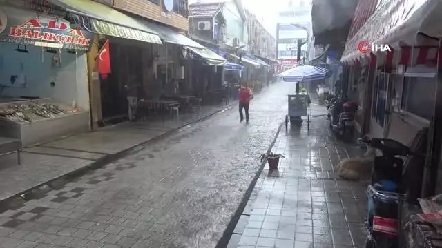 Kırklareli'nde sağanak yağış vatandaşları hazırlıksız yakaladı Kırklareli'nde sağanak yağış vatandaşları hazırlıksız yakaladı