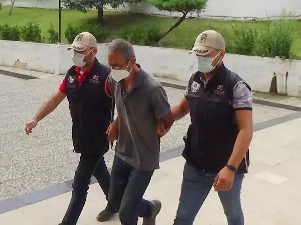 KIRMIZI BÜLTENLE ARANIRKEN MUĞLA'DA YAKALANAN FİRARİ TUTUKLANDI KIRMIZI BÜLTENLE ARANIRKEN MUĞLA'DA YAKALANAN FİRARİ TUTUKLANDI