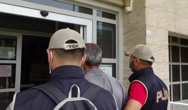 KIRMIZI BÜLTENLE ARANIRKEN MUĞLA'DA YAKALANAN FİRARİ TUTUKLANDI KIRMIZI BÜLTENLE ARANIRKEN MUĞLA'DA YAKALANAN FİRARİ TUTUKLANDI