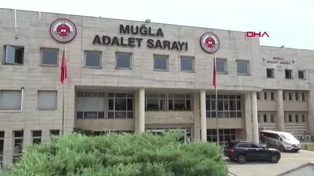 KIRMIZI BÜLTENLE ARANIRKEN MUĞLA'DA YAKALANAN FİRARİ TUTUKLANDI KIRMIZI BÜLTENLE ARANIRKEN MUĞLA'DA YAKALANAN FİRARİ TUTUKLANDI