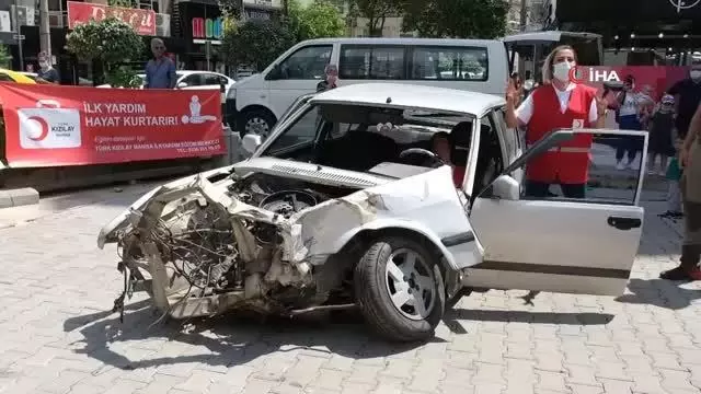 Kızılay'ın ilk yardım eğitimi gerçeği aratmadı Kızılay'ın ilk yardım eğitimi gerçeği aratmadı