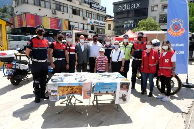 Kızılay'ın ilk yardım eğitimi gerçeği aratmadı Kızılay'ın ilk yardım eğitimi gerçeği aratmadı