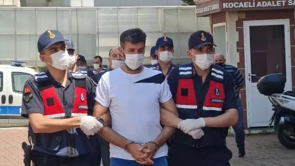 KOCAELİ'DE PKK/KCK PROPAGANDASI YAPAN 3 KİŞİ ADLİYEDE KOCAELİ'DE PKK/KCK PROPAGANDASI YAPAN 3 KİŞİ ADLİYEDE