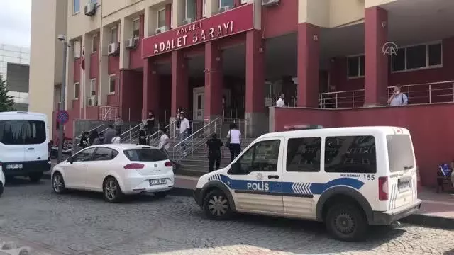 Kocaeli merkezli 6 ilde gerçekleştirilen operasyonda gözaltına alınan 7 kişi adliyede Kocaeli merkezli 6 ilde gerçekleştirilen operasyonda gözaltına alınan 7 kişi adliyede