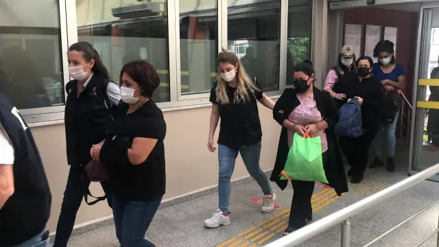 Kocaeli merkezli 6 ilde gerçekleştirilen operasyonda yakalanan 7 kişiye adli kontrol Kocaeli merkezli 6 ilde gerçekleştirilen operasyonda yakalanan 7 kişiye adli kontrol