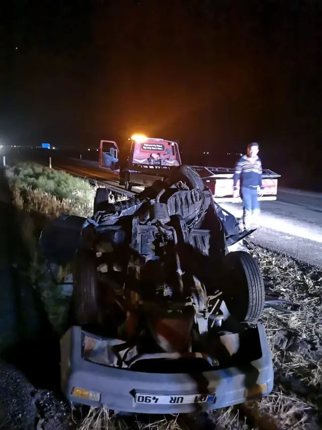 Konya'da tırın çarptığı park halindeki otomobildeki kişi ile torunu hayatını kaybetti Konya'da tırın çarptığı park halindeki otomobildeki kişi ile torunu hayatını kaybetti