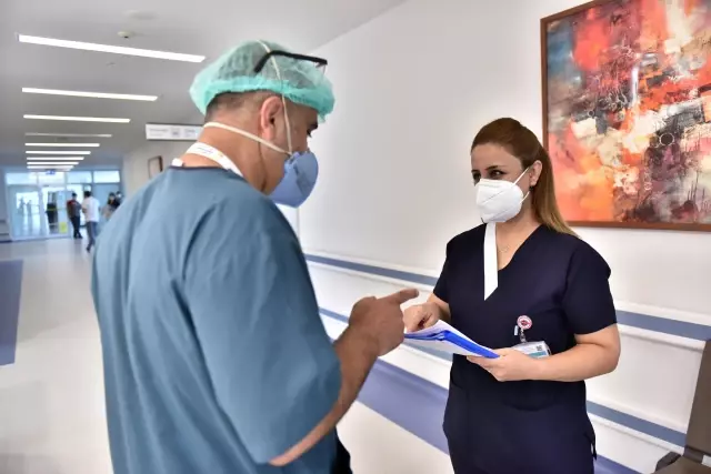 KOVİD-19 HASTALARI YAŞADIKLARINI ANLATIYOR - 'Bu geceyi de atlatır mıyım?' dediğim gecelerim oldu' KOVİD-19 HASTALARI YAŞADIKLARINI ANLATIYOR - 'Bu geceyi de atlatır mıyım?' dediğim gecelerim oldu'