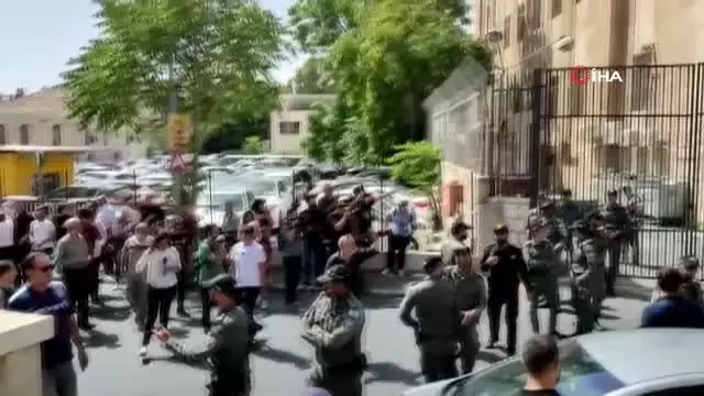 Son dakika haber: Kudüs'te İsrail mahkemesi önünde İsrail güçleri ve Filistinliler arasında arbede: 1 gözaltı, 2 yaralı Son dakika haber: Kudüs'te İsrail mahkemesi önünde İsrail güçleri ve Filistinliler arasında arbede: 1 gözaltı, 2 yaralı