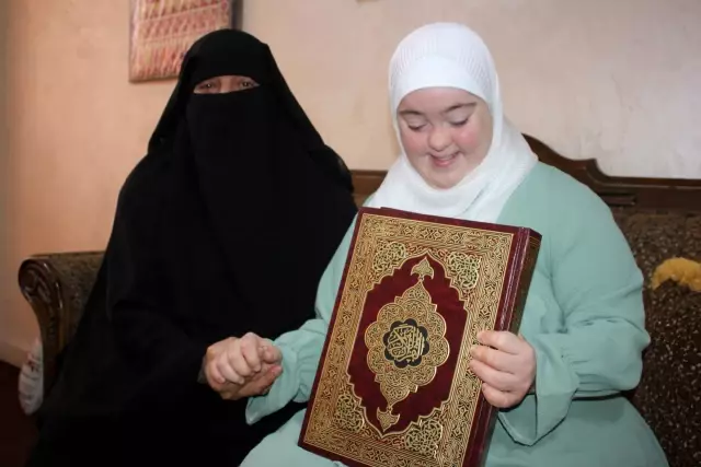 Kur'an-ı Kerim hafızlığını tamamlayan down sendromlu Ürdünlü Ravan: 'Kur'an benim hayatım' Kur'an-ı Kerim hafızlığını tamamlayan down sendromlu Ürdünlü Ravan: 'Kur'an benim hayatım'