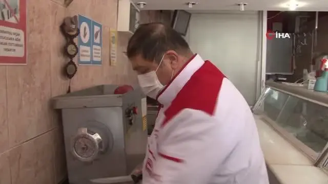 Kurban bayramı öncesi AVM ve zincir market uyarısı: 'O kurbanlar kurban değildir' Kurban bayramı öncesi AVM ve zincir market uyarısı: 'O kurbanlar kurban değildir'