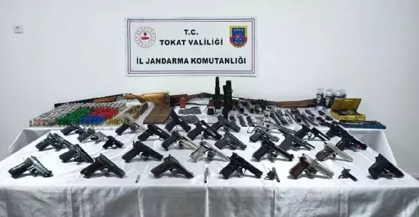 Kurusıkıları tabancaya çeviren şüpheliye gözaltı Kurusıkıları tabancaya çeviren şüpheliye gözaltı
