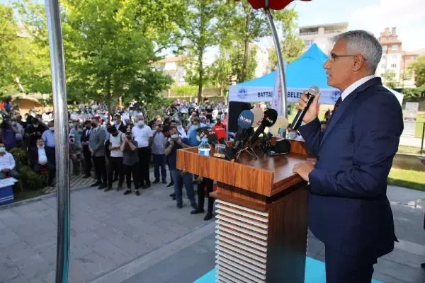 MALATYA'DA 678 DEPREM KONUTUNUN ANAHTAR TESLİMİ YAPILDI MALATYA'DA 678 DEPREM KONUTUNUN ANAHTAR TESLİMİ YAPILDI