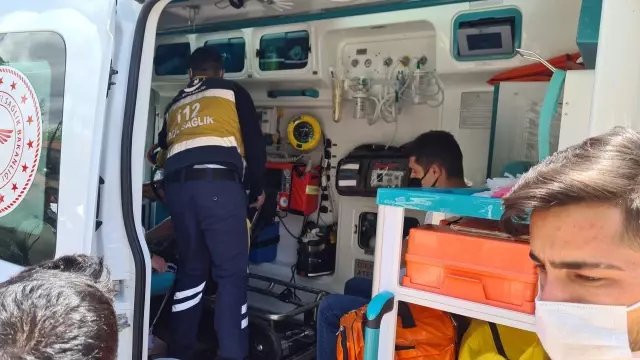 Malatya'da iki otomobil çarpıştı: 3 yaralı Malatya'da iki otomobil çarpıştı: 3 yaralı