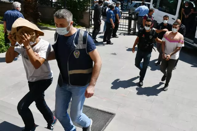 TURGUTLU'DA UYUŞTURUCU ÇETESİ ÇÖKERTİLDİ 7 TUTUKLAMA TURGUTLU'DA UYUŞTURUCU ÇETESİ ÇÖKERTİLDİ 7 TUTUKLAMA