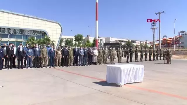 Son dakika haberleri: MARDİN ŞEHİT ASKERİN CENAZESİ MEMLEKETİNE UĞURLANDI Son dakika haberleri: MARDİN ŞEHİT ASKERİN CENAZESİ MEMLEKETİNE UĞURLANDI