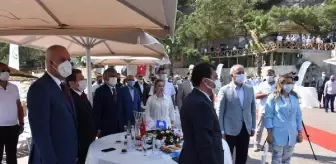 Alparslan: MARMARİS'İN 5 YILDIZLI HALK PLAJI BAKAN YARDIMCISI ALPARSLAN TARAFINDAN AÇILDI Alparslan: MARMARİS'İN 5 YILDIZLI HALK PLAJI BAKAN YARDIMCISI ALPARSLAN TARAFINDAN AÇILDI