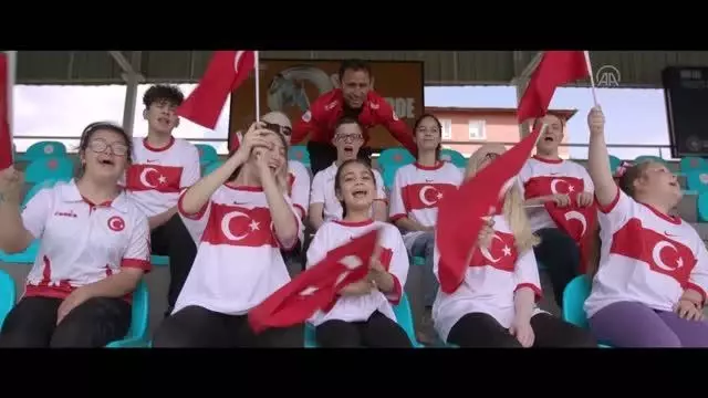 Son dakika! Ziya Selçuk: 'EURO 2020 Final coşkusuna özel çocuklarımızın gözü, gönlü ve diliyle ortak olmak istedik' Son dakika! Ziya Selçuk: 'EURO 2020 Final coşkusuna özel çocuklarımızın gözü, gönlü ve diliyle ortak olmak istedik'