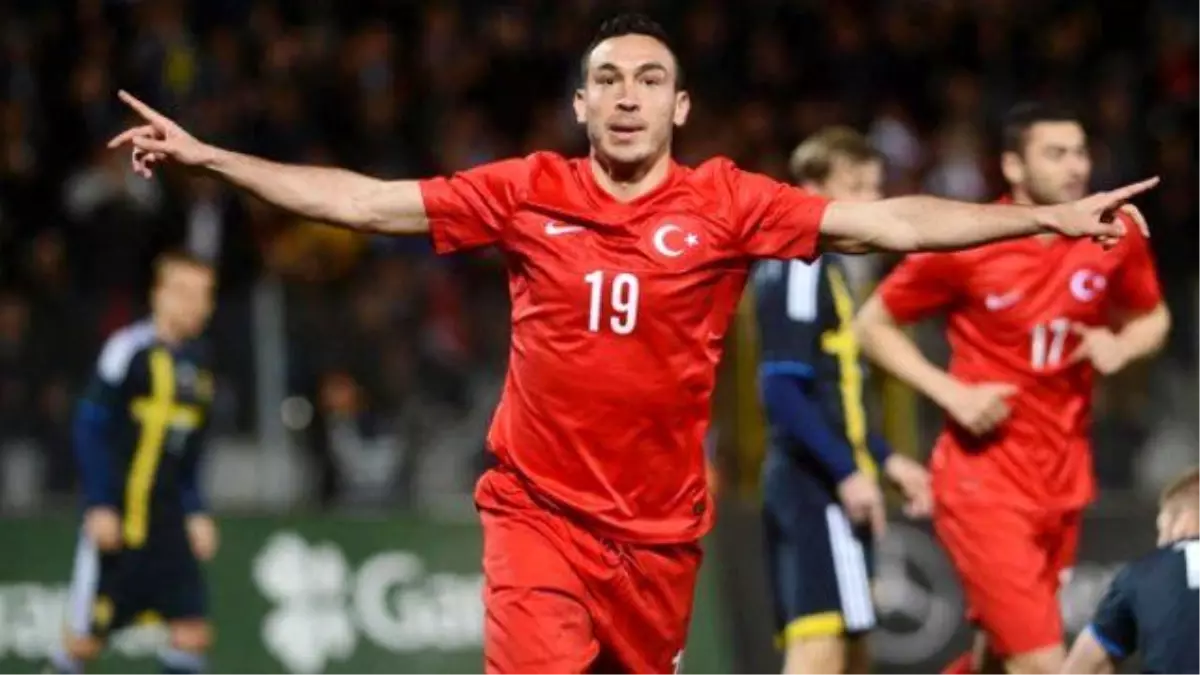 Mevlüt Erdinç milli maçta yok mu, neden yok, kadroya çağrılmadı mı? Türkiye maçında Mevlüt Erdinç neden oynamıyor? Çağrıldı mı?