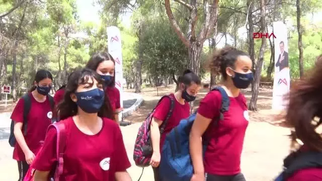 MİNİKLER ÇEVRE TEMİZLİĞİ YAPTI MİNİKLER ÇEVRE TEMİZLİĞİ YAPTI