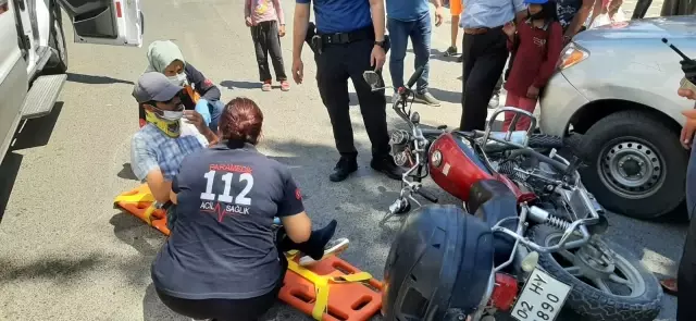 Motosiklet ile kamyonet çarpıştı: 1 yaralı Motosiklet ile kamyonet çarpıştı: 1 yaralı
