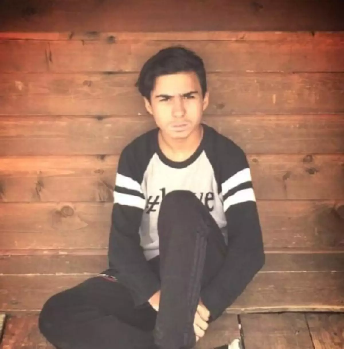 Motosiklet kazası geçiren genç 6 gündür yaşam savaşı veriyor