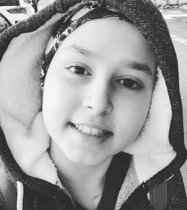 MÜZİK TUTKUNU DURU'NUN HAYALLERİNİ ABLASI SÜRDÜRÜYOR MÜZİK TUTKUNU DURU'NUN HAYALLERİNİ ABLASI SÜRDÜRÜYOR