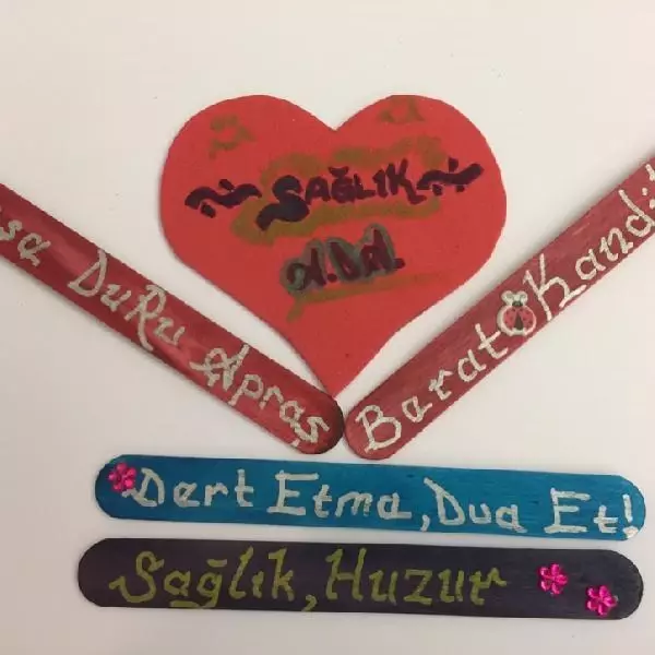 MÜZİK TUTKUNU DURU'NUN HAYALLERİNİ ABLASI SÜRDÜRÜYOR MÜZİK TUTKUNU DURU'NUN HAYALLERİNİ ABLASI SÜRDÜRÜYOR