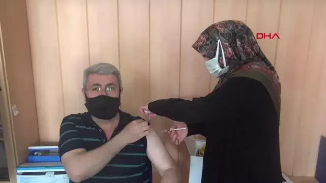 NİĞDE'DE HEDEF BU AY 130 BİNE YAKIN AŞI YAPMAK NİĞDE'DE HEDEF BU AY 130 BİNE YAKIN AŞI YAPMAK