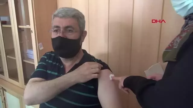 NİĞDE'DE HEDEF BU AY 130 BİNE YAKIN AŞI YAPMAK NİĞDE'DE HEDEF BU AY 130 BİNE YAKIN AŞI YAPMAK