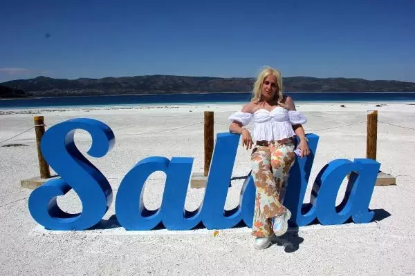 BURDUR NORMALLEŞME SÜRECİYLE SALDA'DA ZİYARETÇİ YOĞUNLUĞU BURDUR NORMALLEŞME SÜRECİYLE SALDA'DA ZİYARETÇİ YOĞUNLUĞU