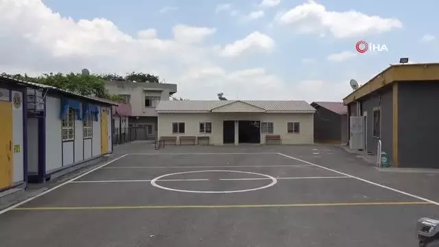 Okul müdiresi, atandığı harabe köy okulunu çiçek gibi yaptı Okul müdiresi, atandığı harabe köy okulunu çiçek gibi yaptı