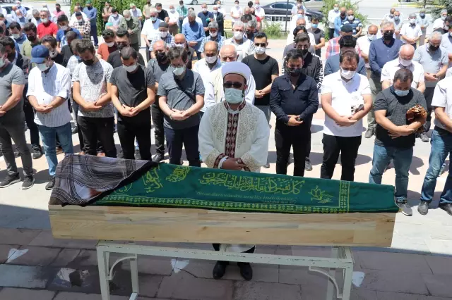 Organlarını bağışlamak isteyen Songül öğretmenin dileğini ailesi yerine getirdi (2) Organlarını bağışlamak isteyen Songül öğretmenin dileğini ailesi yerine getirdi (2)